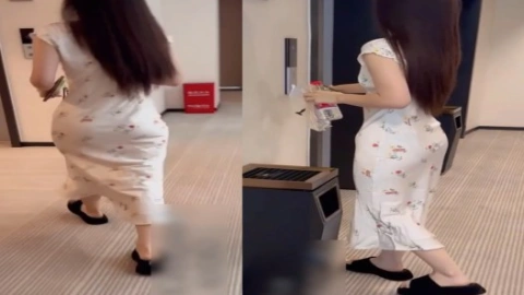 Tò mò quần lót em mặc màu gì